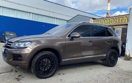 Volkswagen Touareg III, 2011 год, 1 800 000 рублей, 3 фотография