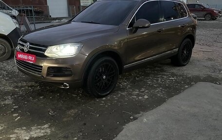 Volkswagen Touareg III, 2011 год, 1 800 000 рублей, 4 фотография