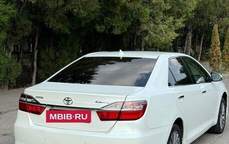 Toyota Camry, 2015 год, 2 200 000 рублей, 5 фотография