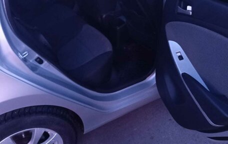 Hyundai Solaris II рестайлинг, 2013 год, 720 000 рублей, 2 фотография