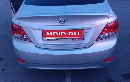 Hyundai Solaris II рестайлинг, 2013 год, 720 000 рублей, 4 фотография