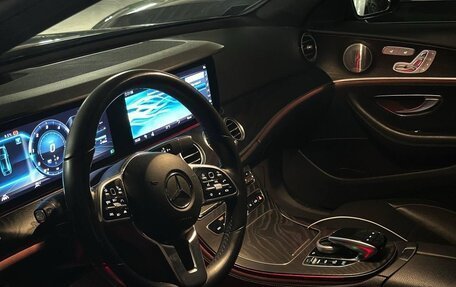 Mercedes-Benz E-Класс, 2019 год, 3 800 000 рублей, 9 фотография