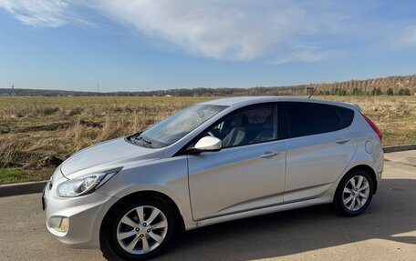 Hyundai Solaris II рестайлинг, 2012 год, 890 000 рублей, 7 фотография