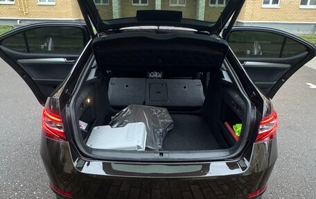 Skoda Superb III рестайлинг, 2017 год, 1 300 000 рублей, 18 фотография