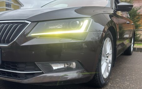 Skoda Superb III рестайлинг, 2017 год, 1 300 000 рублей, 27 фотография