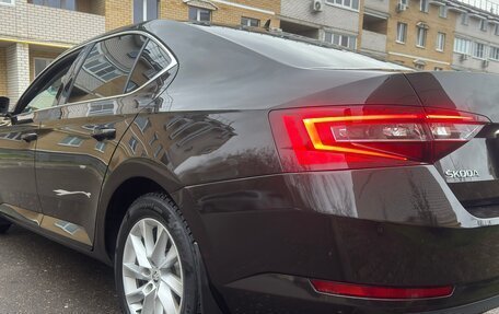 Skoda Superb III рестайлинг, 2017 год, 1 300 000 рублей, 25 фотография