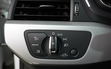 Audi A4, 2018 год, 2 349 000 рублей, 14 фотография