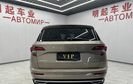 Skoda Karoq I, 2022 год, 1 690 000 рублей, 8 фотография