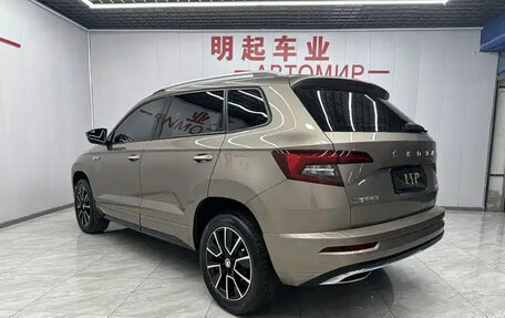 Skoda Karoq I, 2022 год, 1 690 000 рублей, 10 фотография