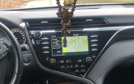 Toyota Camry, 2020 год, 2 800 000 рублей, 4 фотография