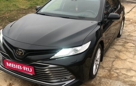 Toyota Camry, 2020 год, 2 800 000 рублей, 8 фотография