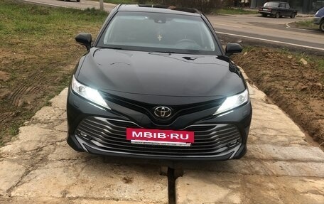 Toyota Camry, 2020 год, 2 800 000 рублей, 9 фотография