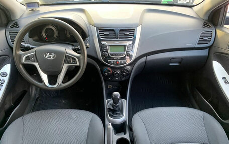 Hyundai Solaris II рестайлинг, 2012 год, 720 000 рублей, 8 фотография