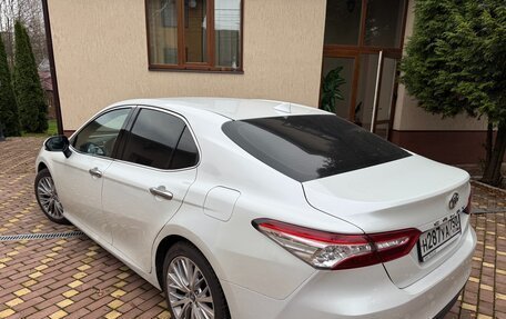 Toyota Camry, 2018 год, 3 100 000 рублей, 5 фотография