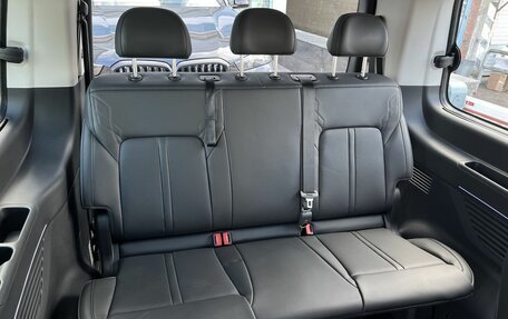 Hyundai Staria, 2024 год, 8 990 000 рублей, 11 фотография