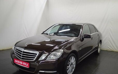 Mercedes-Benz E-Класс, 2011 год, 1 250 000 рублей, 1 фотография