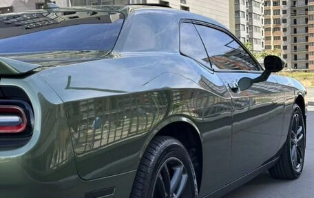 Dodge Challenger III рестайлинг 2, 2018 год, 2 599 000 рублей, 5 фотография