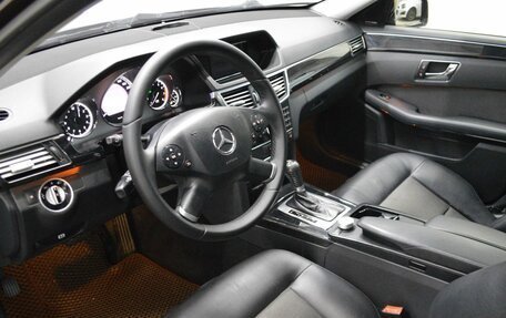 Mercedes-Benz E-Класс, 2011 год, 1 250 000 рублей, 10 фотография