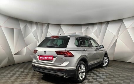 Volkswagen Tiguan II, 2017 год, 2 163 000 рублей, 2 фотография