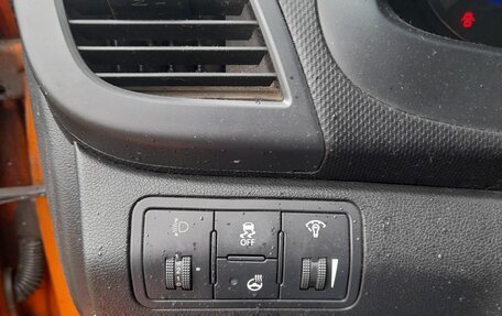 Hyundai Solaris II рестайлинг, 2014 год, 630 000 рублей, 10 фотография