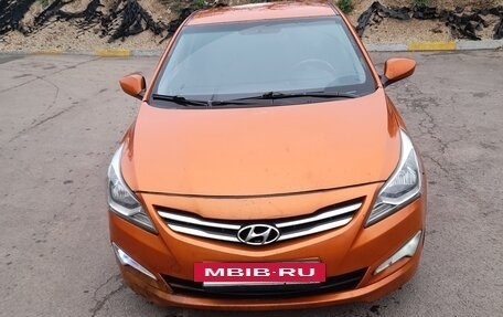 Hyundai Solaris II рестайлинг, 2014 год, 630 000 рублей, 2 фотография