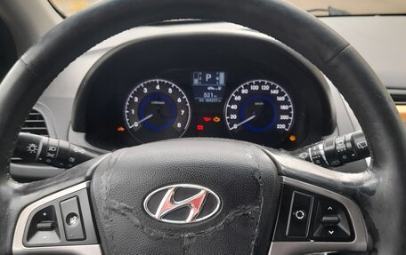 Hyundai Solaris II рестайлинг, 2014 год, 630 000 рублей, 12 фотография