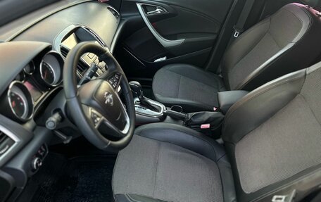 Opel Astra J, 2011 год, 750 000 рублей, 11 фотография