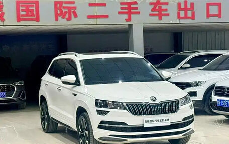 Skoda Karoq I, 2022 год, 1 650 000 рублей, 2 фотография