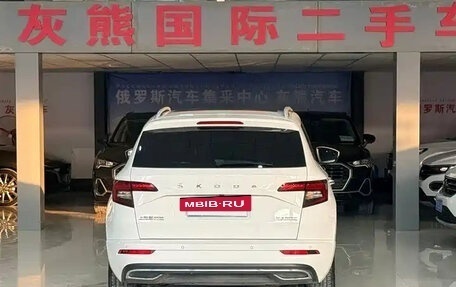 Skoda Karoq I, 2022 год, 1 650 000 рублей, 4 фотография