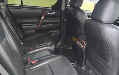 Toyota Highlander III, 2011 год, 1 900 000 рублей, 1 фотография