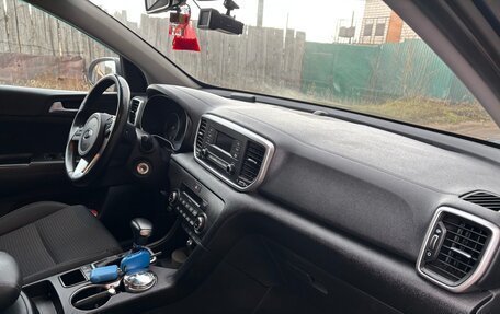 KIA Sportage IV рестайлинг, 2020 год, 2 500 000 рублей, 8 фотография