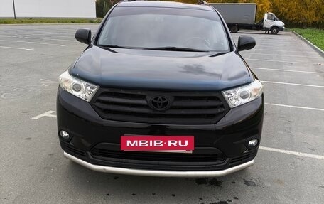 Toyota Highlander III, 2011 год, 1 900 000 рублей, 8 фотография