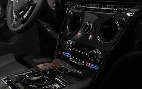 Rolls-Royce Cullinan, 2025 год, 88 000 000 рублей, 13 фотография
