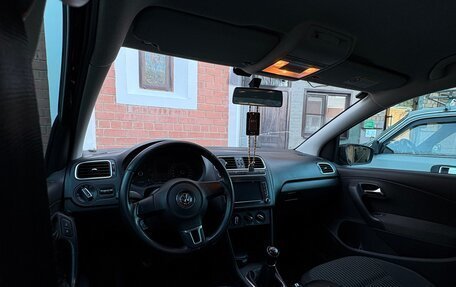 Volkswagen Polo VI (EU Market), 2012 год, 840 000 рублей, 2 фотография