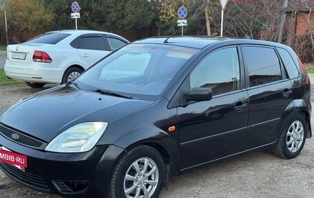 Ford Fiesta, 2005 год, 320 000 рублей, 2 фотография