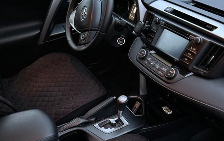 Toyota RAV4, 2016 год, 1 790 000 рублей, 6 фотография