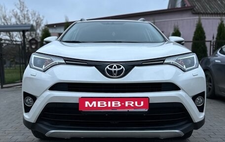 Toyota RAV4, 2016 год, 1 790 000 рублей, 2 фотография