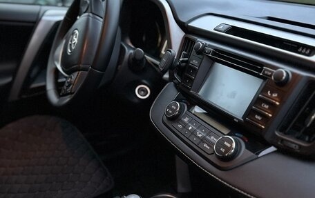 Toyota RAV4, 2016 год, 1 790 000 рублей, 7 фотография