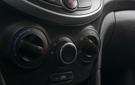 Hyundai Solaris II рестайлинг, 2013 год, 740 000 рублей, 15 фотография