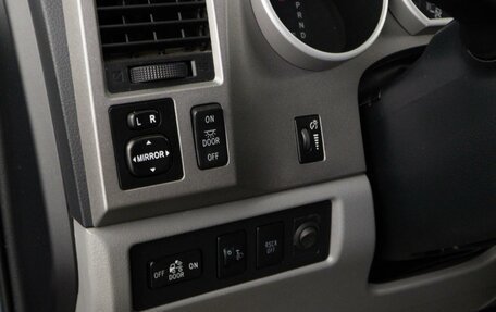 Toyota Tundra II, 2010 год, 3 068 097 рублей, 14 фотография