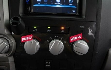 Toyota Tundra II, 2010 год, 3 068 097 рублей, 13 фотография