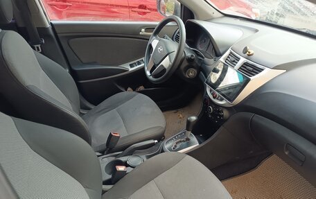 Hyundai Solaris II рестайлинг, 2011 год, 560 000 рублей, 9 фотография