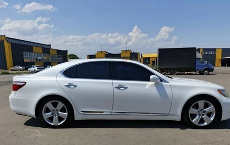 Lexus LS IV, 2008 год, 2 250 000 рублей, 7 фотография