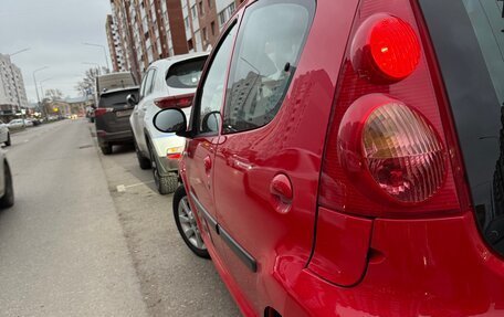 Peugeot 107 I рестайлинг, 2010 год, 420 000 рублей, 3 фотография