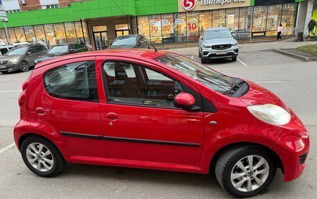 Peugeot 107 I рестайлинг, 2010 год, 420 000 рублей, 7 фотография
