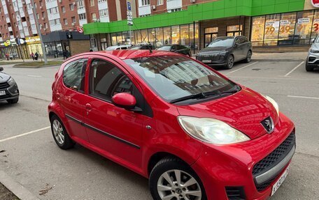 Peugeot 107 I рестайлинг, 2010 год, 420 000 рублей, 8 фотография