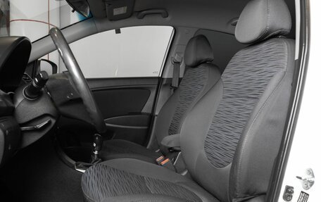 Hyundai Solaris II рестайлинг, 2016 год, 821 000 рублей, 13 фотография