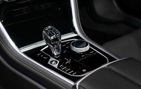 BMW 8 серия, 2023 год, 10 500 000 рублей, 18 фотография