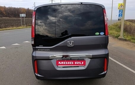 Honda Stepwgn IV, 2016 год, 1 920 000 рублей, 2 фотография
