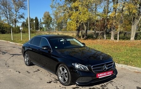 Mercedes-Benz E-Класс, 2019 год, 2 599 000 рублей, 9 фотография